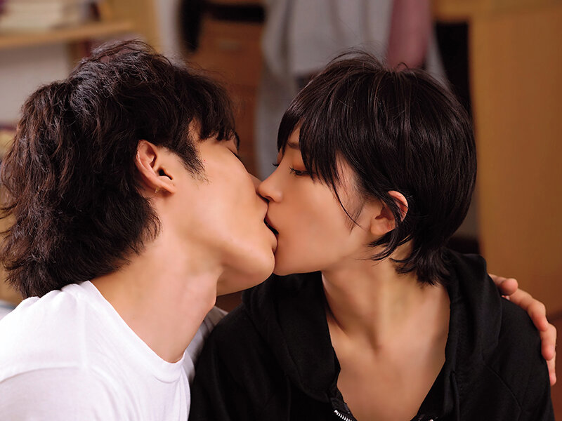 【ハイビジョン】 【椿りかの男装コスSEX】外見も性格も男っぽいショートカットのボクっ娘は隠れ巨乳のむっつりスケベで男友達とイカせ合いゲームでヤリまくりハメまくり！ (yrnknkjdvaj00681a)