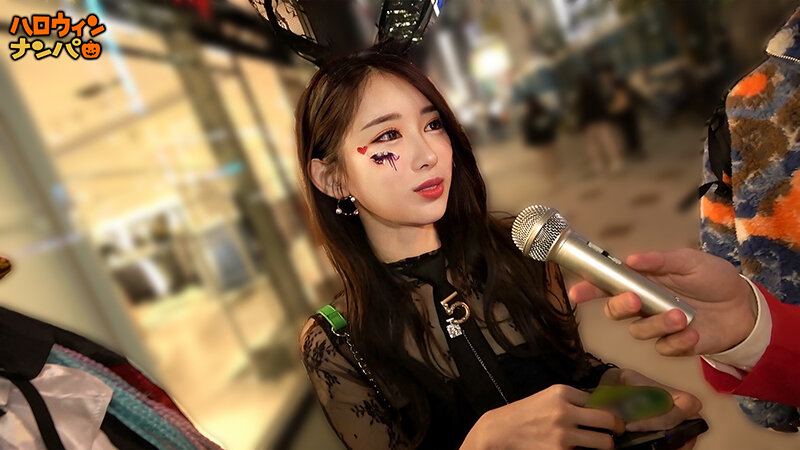 【4K】 【ハロウィン2025 プリ尻パリピギャル】光るヒップで渋谷を制圧！蛍のように舞うスレンダー美女降臨！！止まらないテンションでデカチン食べ比べダブルフェラ！中出し＆顔射でHappy Halloween♪【ハロウィンナンパ】【なつみ】 夏海 (h_1711maan01117)