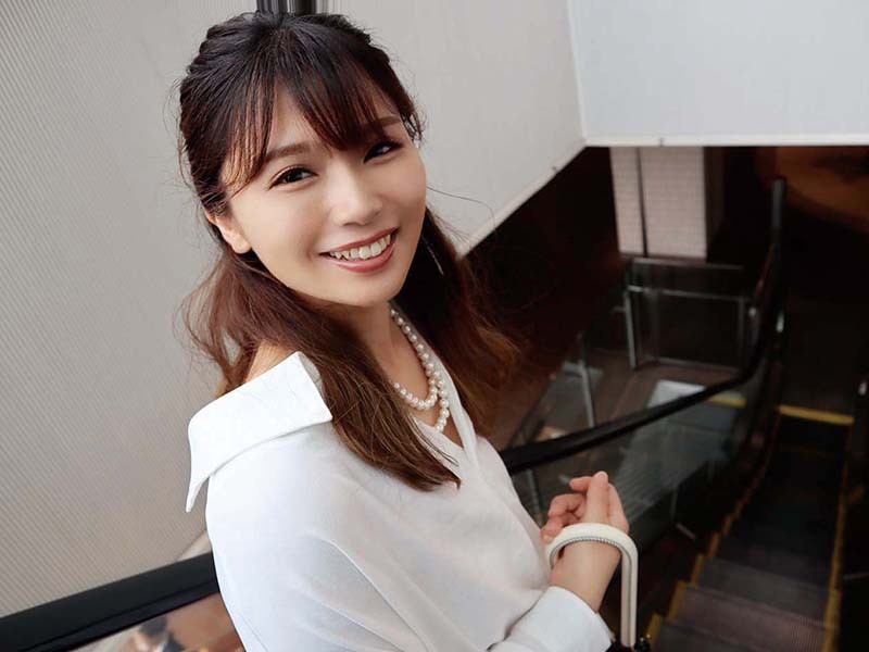 【3P・4P】 孤高の素人B級グルメ 町田市在住 エロ白姉さん×B級グルメ (h_1133gone00015)