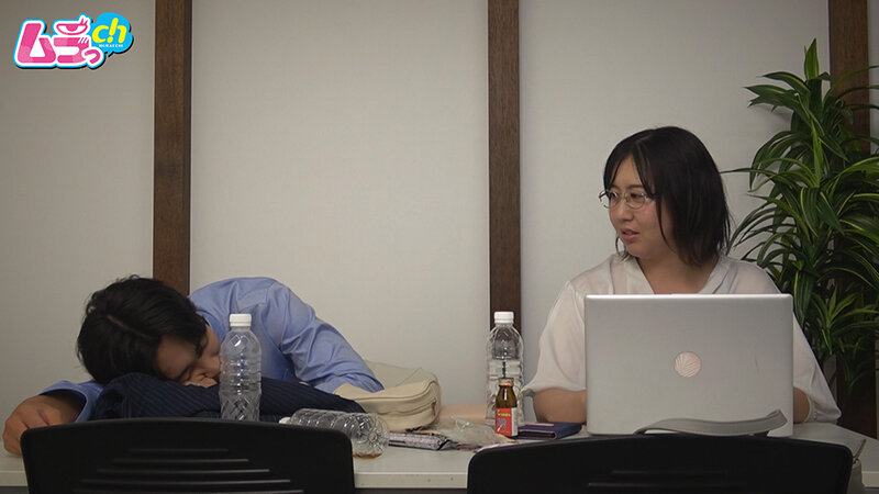 評価 【巨乳】ニンゲン観察 深夜残業、新入社員の若い男の暴走ギンギンチ〇ポの性処理をさせられた爆尻女役員 （h_1534grmo00286）