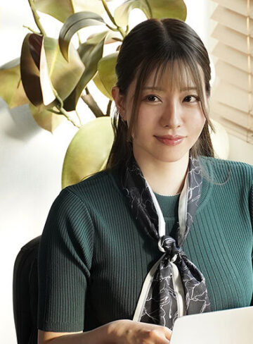 出張先で高嶺の花の女社長と相部屋に… 圧倒的美巨乳にフル勃起した童貞の僕を受け入れてくれた優しさに甘えて朝まで暴走むしゃぶりつき性交 ひなの花音